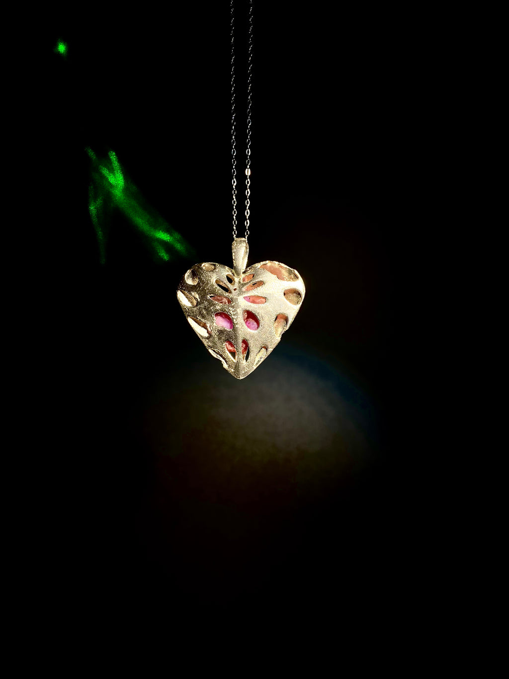 ALIEN INVASION - #01 ALIEN'S HEART